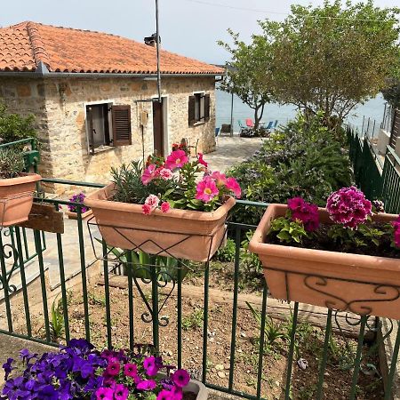 Villa Little Bit Of Heaven Sourpi Esterno foto