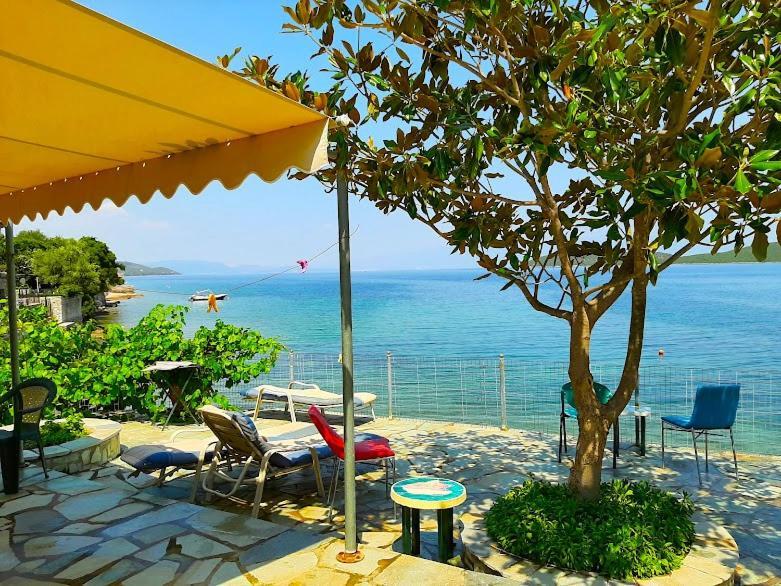 Villa Little Bit Of Heaven Sourpi Esterno foto